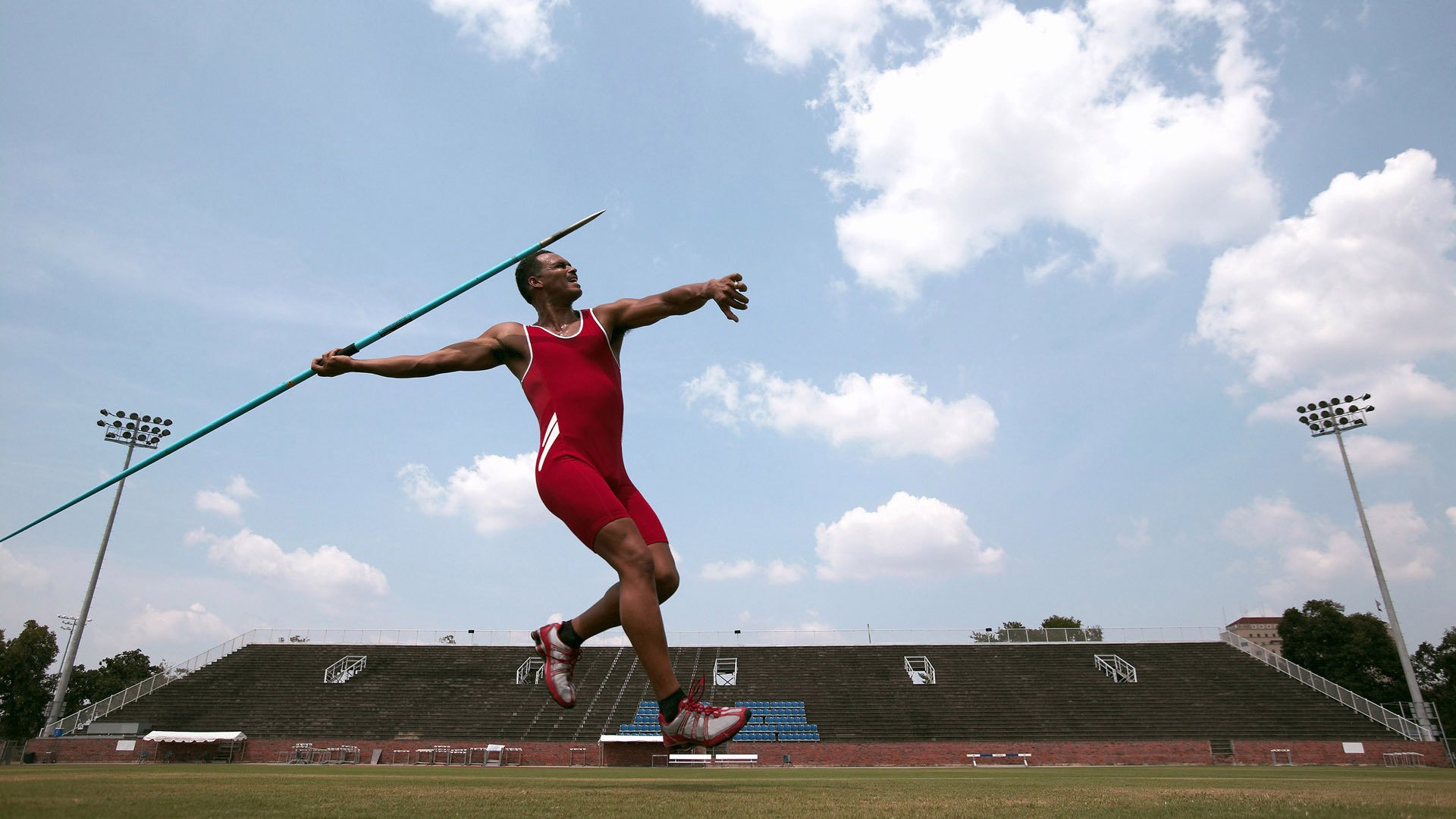 掘金队主教练力挺球员 信心提升斗志鼓舞，掘金队的球员有哪些