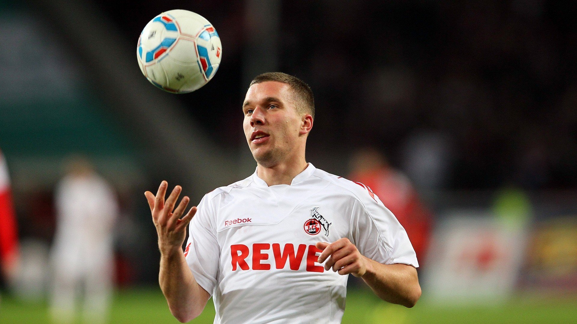 歐洲足球賽事中一支新晋球队捷报频传，勇夺胜利，欧洲新的足球赛事