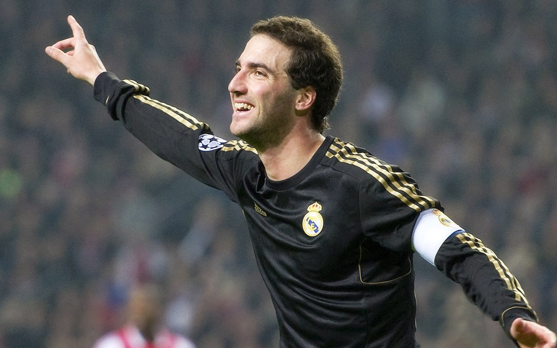 汉堡队客场失利，降级形势岌岌可危，昨晚汉堡队比赛